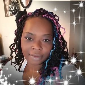 Meet your Posher, Deedra